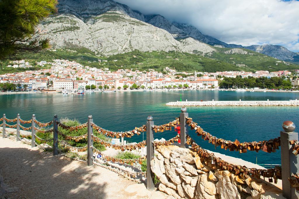 Holiday Drobnjak Makarska